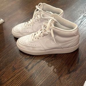 nike air force 1s (barely worn)